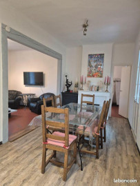
                                                                                        Location
                                                                                         Maison au calme