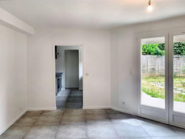 
                                                                                        Location
                                                                                         Maison au calme d'un quartier pavillonaire