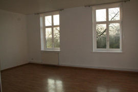 
                                                                                        Location
                                                                                         Maison au calme ,lumineuse avec jardin