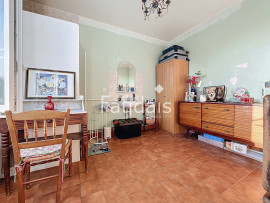 
                                                                                        Vente
                                                                                         Maison avec potentiel d'agrandissement et grand terrain à 10