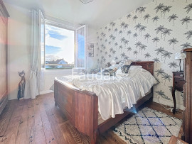 
                                                                                        Vente
                                                                                         Maison avec potentiel d'agrandissement et grand terrain à 10