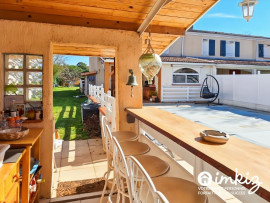 
                                                                                        Vente
                                                                                         Maison avec sous-sol complet, piscine et jardin