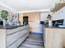 
                                                                                        Vente
                                                                                         Maison avec vie de plain-pied à vendre à Saint-Fromond