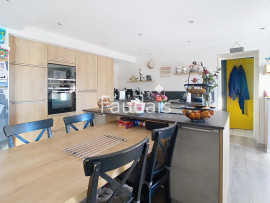 
                                                                                        Vente
                                                                                         Maison avec vie de plain-pied à vendre à Saint-Fromond