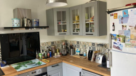 
                                                                                        Location
                                                                                         Maison bien placée et tranquille.