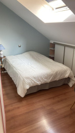 
                                                                                        Location
                                                                                         Maison bien placée et tranquille.