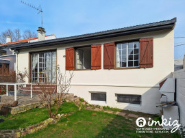 Vente
                                                                                Maison bifamiliale à Saint-Denis