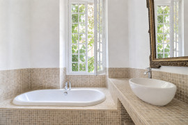 
                                                                                        Vente
                                                                                         Maison bordelaise proche Jardin Public
