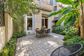 
                                                                                        Vente
                                                                                         Maison bordelaise proche Jardin Public