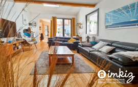 Vente
Maison centre ville avec cour interieur