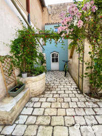 Vente
Maison centre ville avec cour interieur