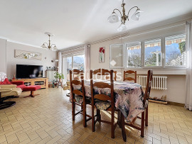 
                                                                                        Vente
                                                                                         Maison centre ville de Saint-Lô 3 chambres  -529 m2 de terra