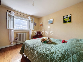 
                                                                                        Vente
                                                                                         Maison centre ville de Saint-Lô 3 chambres  -529 m2 de terra