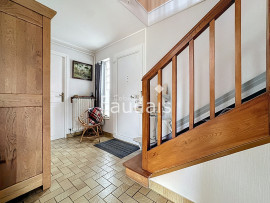 
                                                                                        Vente
                                                                                         Maison centre ville de Saint-Lô 3 chambres  -529 m2 de terra