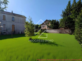 
                                                                                        Vente
                                                                                         Maison charmante à rénover à La Varenne Saint-Hilaire