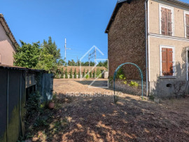 
                                                                                        Vente
                                                                                         Maison charmante à rénover à La Varenne Saint-Hilaire