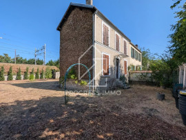 
                                                                                        Vente
                                                                                         Maison charmante à rénover à La Varenne Saint-Hilaire