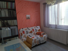 
                                                                                        Location
                                                                                         Maison colocation quartier résidentiel tranquille