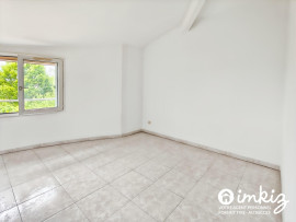 
                                                                                        Vente
                                                                                         Maison d architecte de 7 pièces avec grand terrain