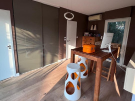 
                                                                                        Vente
                                                                                         Maison d architecte d'exception avec piscine