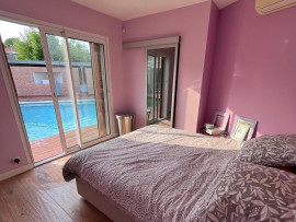 
                                                                                        Vente
                                                                                         Maison d architecte d'exception avec piscine