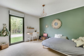Vente
Maison d'architecte 7 p, piscine, avec 5700 m²
