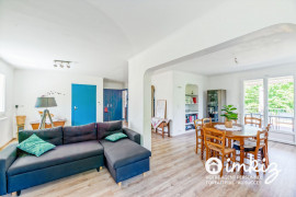
                                                                                        Vente
                                                                                         Maison de 117m² sur terrain arboré de 2500m²