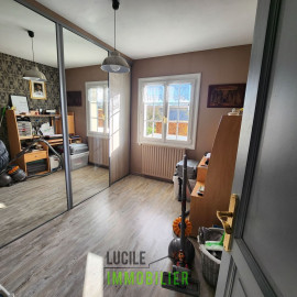 
                                                                                        Vente
                                                                                         Maison de 125m² avec Piscine