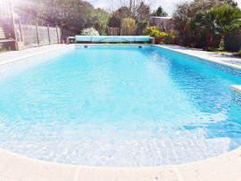 Vente
Maison de 140m2- 3 chambres- Piscine- Garage-