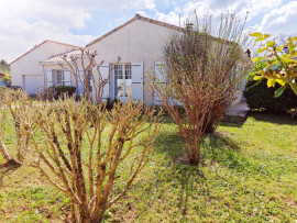 Vente
Maison de 140m2- 3 chambres- Piscine- Garage-