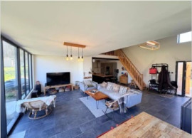 
                                                                                        Vente
                                                                                         Maison de 150m2 Pujo le Plan