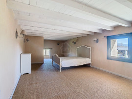 
                                                                                        Vente
                                                                                         Maison de 1804 en campagne