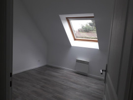 
                                                                                        Location
                                                                                         Maison de 2013  dans rue calme proche commerces