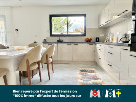 
                                                                                        Vente
                                                                                         Maison de 2025 – 4 chambres – 3 salles d’eau – jardin – garage - Impasse au calme