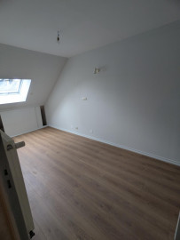 
                                                                                        Location
                                                                                         Maison de bourg, cuisine et peinture refait à neuf