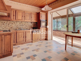 
                                                                                        Vente
                                                                                         MAISON DE CARACTERE AVEC DEPENDANCE PROCHE COMMERCES