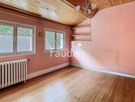 
                                                                                        Vente
                                                                                         MAISON DE CARACTERE AVEC DEPENDANCE PROCHE COMMERCES