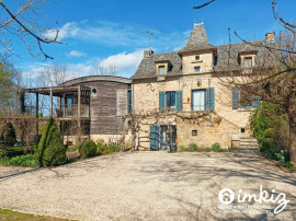 
                                                                                        Vente
                                                                                         Maison de caractère avec piscine