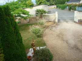 
                                                                                        Location
                                                                                         Maison de caractère dans bourg d'un village