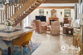 
                                                                                        Vente
                                                                                         Maison de caractère - Piscine  et parc  paysager