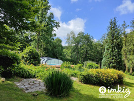 
                                                                                        Vente
                                                                                         Maison de caractère - Piscine  et parc  paysager