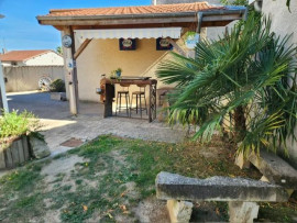 
                                                                                        Vente
                                                                                         Maison de caractère — rénovée, aucun travaux !