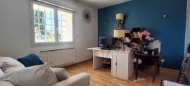 Vente
Maison de charme en pierre, 4 chambres, piscine.