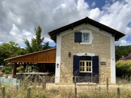 Vente
Maison de chemin de fer rénovée avec goût