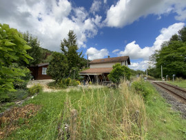 Vente
Maison de chemin de fer rénovée avec goût