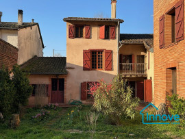 
                                                                                        Vente
                                                                                         Maison de famille à rénover au coeur de Pompignan
