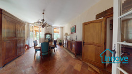 
                                                                                        Vente
                                                                                         Maison de maître au coeur de Verdun sur Garonne