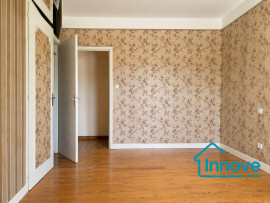 
                                                                                        Vente
                                                                                         Maison de plain-pied à proximité des commodités