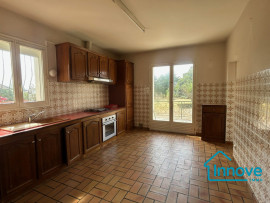 
                                                                                        Vente
                                                                                         Maison de plain-pied à proximité des commodités