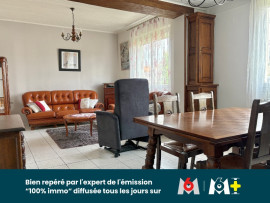 
                                                                                        Vente
                                                                                         Maison de plain-pied à Ragon - avec garage - non mitoyenne - dépendance - grand jardin et véranda.